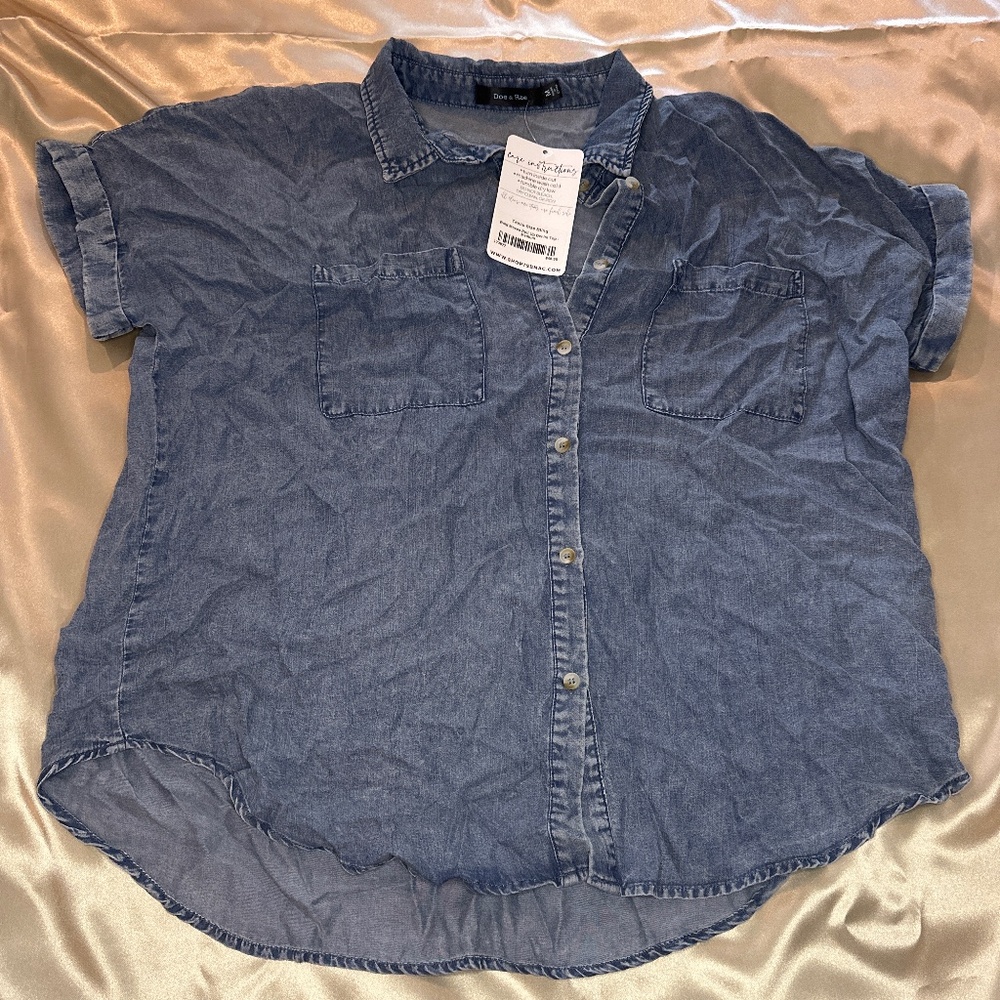 Bundle of 8 Women’s Short Sleeve Tops - Some New With Tags